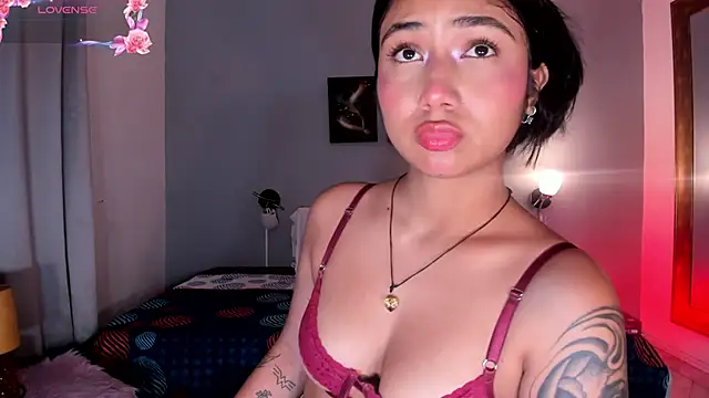 Snapshot of KimTaylorW chatting on 26, 5, 2026 KimTaylorW online show from 26, 5, 2026