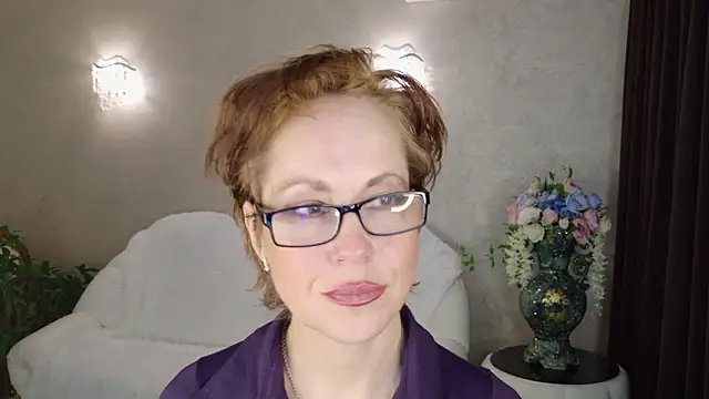 LioraWeiss online show from 4, 3, 2026