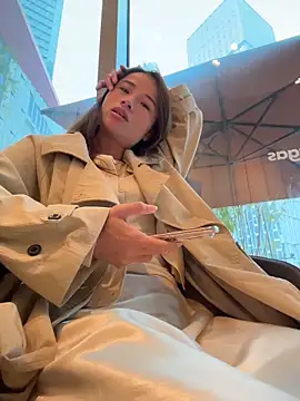 Mia-lp online show from 12, 4, 2026