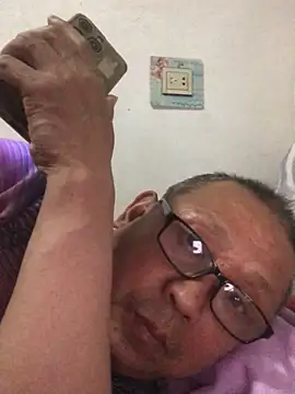 Snapshot of yaocaobi8 chatting on 11, 4, 2026 yaocaobi8 online show from 11, 4, 2026