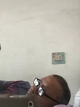 Snapshot of yaocaobi8 chatting on 14, 4, 2026 yaocaobi8 online show from 14, 4, 2026