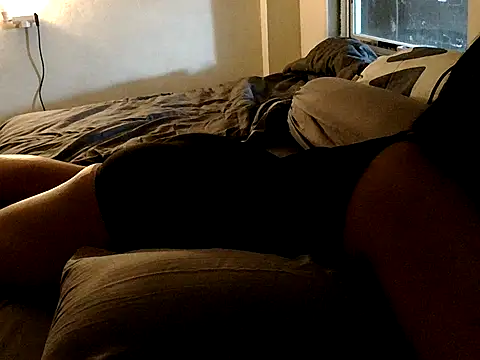 anya larass online show from 10, 3, 2026