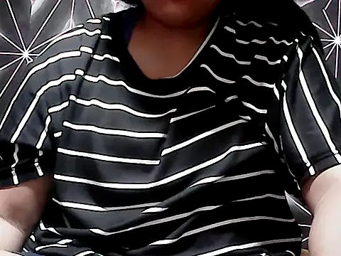 Snapshot of Flowerbebe chatting on 5, 6, 2026 Flowerbebe online show from 5, 6, 2026