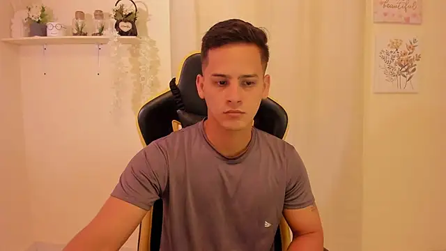 sexy andres01 online show from 12, 3, 2026