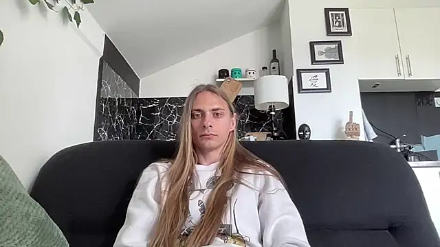Snapshot of mi_chyort chatting on 24, 5, 2026 mi chyort online show from 24, 5, 2026