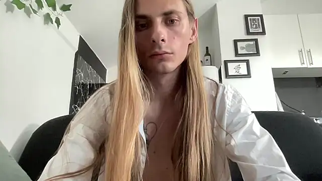 Snapshot of mi_chyort chatting on 7, 6, 2026 mi chyort online show from 7, 6, 2026