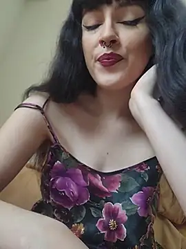 Mommynatrix online show from 2, 6, 2026