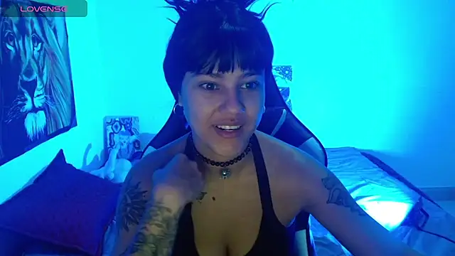 Divinejewel69 online show from 8, 7, 2026