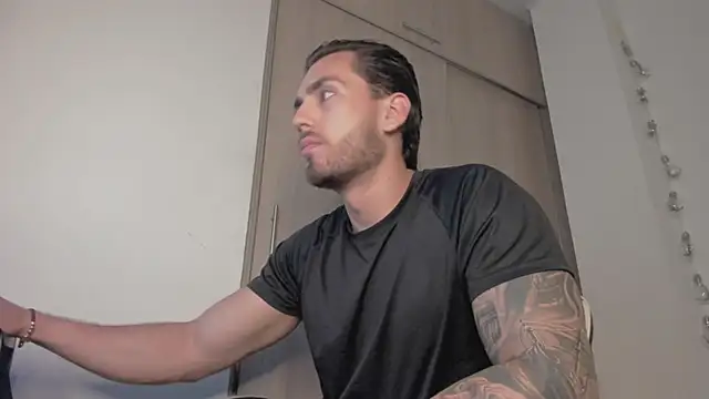 Axel  Blaze online show from 7, 4, 2026