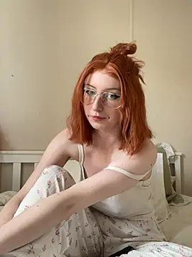 Snapshot of KandyPaws chatting on 18, 7, 2026 KandyPaws online show from 18, 7, 2026
