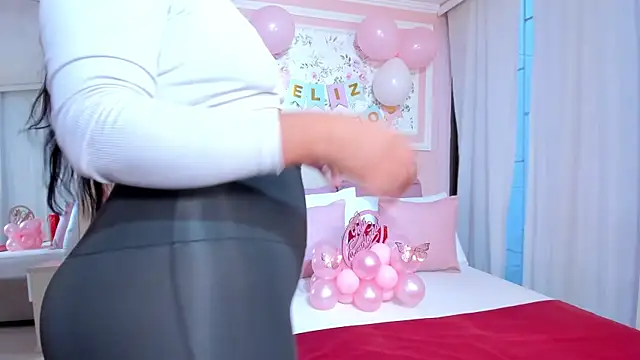 leily pinck online show from 10, 4, 2026