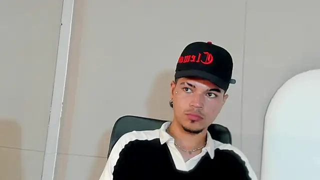 Snapshot of Briian__ chatting on 24, 6, 2026 Briian online show from 24, 6, 2026