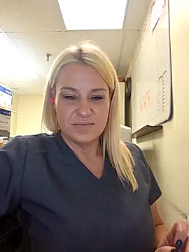 Snapshot of LadyB07 chatting on 1, 5, 2026 LadyB07 online show from 1, 5, 2026