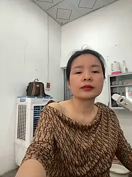 Ivy Trix2 online show from 15, 3, 2026