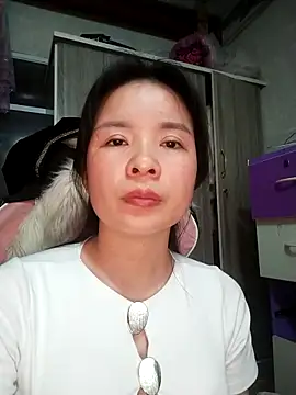 Ivy Trix2 online show from 17, 3, 2026