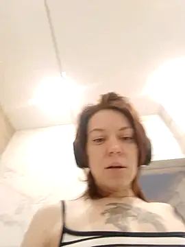 Snapshot of QuietButHungry chatting on 2, 3, 2026 QuietButHungry online show from 2, 3, 2026