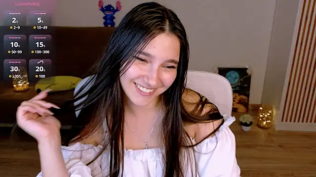 Snapshot of Ari_Grend chatting on 24, 7, 2026 Ari Grend online show from 24, 7, 2026