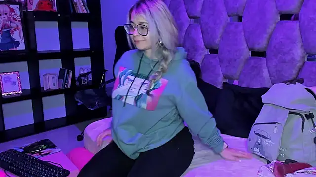 Maky Coss online show from 12, 3, 2026