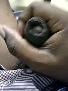 Snapshot of sathish2895 chatting on 8, 3, 2026 sathish2895 online show from 8, 3, 2026