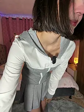 AitanaJhons  online show from 7, 4, 2026