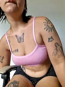 quemerayssa online show from 3, 4, 2026