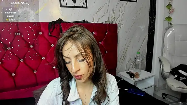 Snapshot of Miis_Beella chatting on 28, 5, 2026 Miis Beella online show from 28, 5, 2026