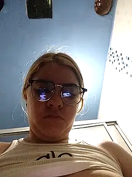 single kitten online show from 30, 3, 2026