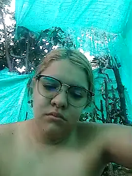 single kitten online show from 10, 4, 2026