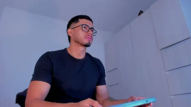 Snapshot of THADEO_KING2 chatting on 24, 3, 2026 THADEO KING2 online show from 24, 3, 2026