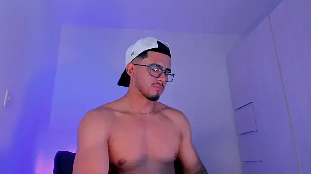 Snapshot of THADEO_KING2 chatting on 10, 4, 2026 THADEO KING2 online show from 10, 4, 2026