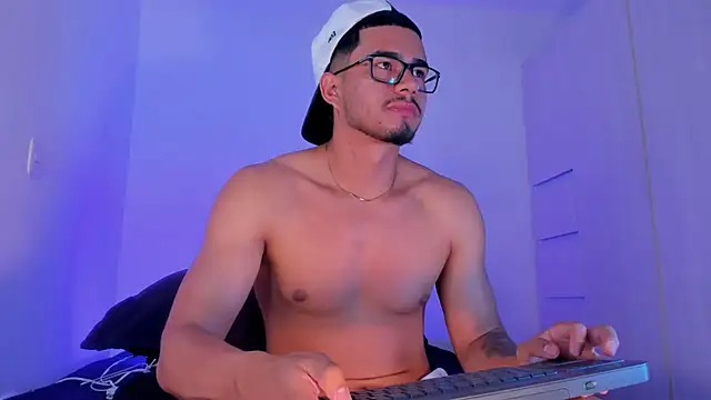 Snapshot of THADEO_KING2 chatting on 11, 4, 2026 THADEO KING2 online show from 11, 4, 2026