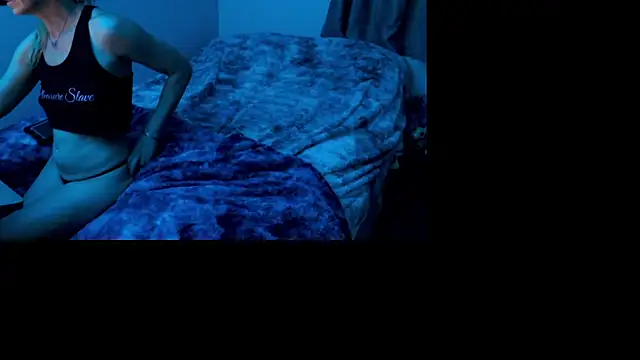 Snapshot of shadowpleasures4u chatting on 13, 5, 2026 shadowpleasures4u online show from 13, 5, 2026