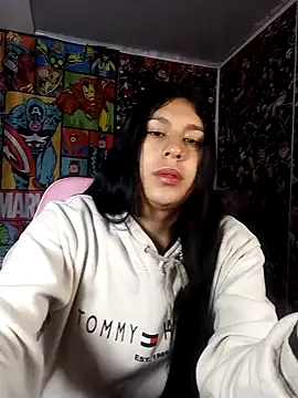 charlottte wh online show from 15, 4, 2026