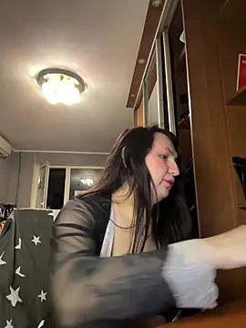 EvaBeautyXx online show from 5, 4, 2026