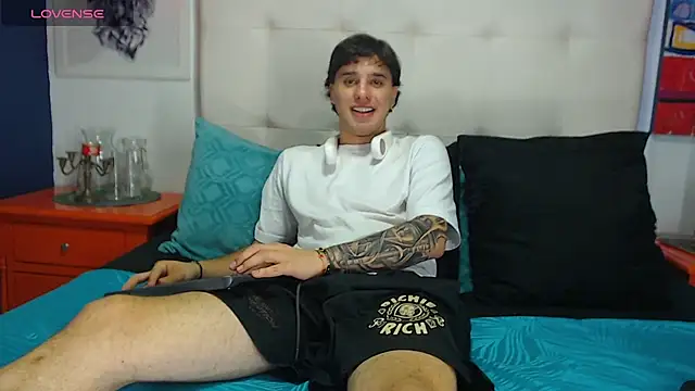 EXCLUSIVE8 online show from 21, 3, 2026