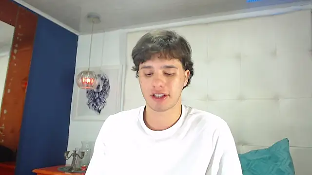 EXCLUSIVE8 online show from 31, 3, 2026