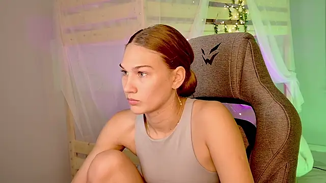 Sweet Emilya online show from 14, 7, 2026