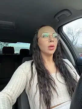 Snapshot of Bunny_Lush chatting on 10, 4, 2026 Bunny Lush online show from 10, 4, 2026