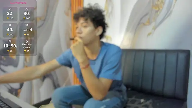 Snapshot of MiaBella_and_Max chatting on 3, 3, 2026 MiaBella and Max online show from 3, 3, 2026