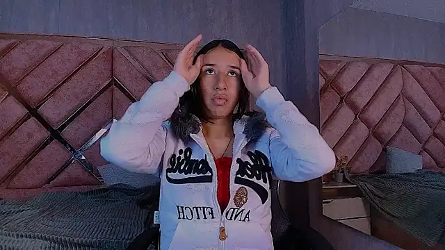 Snapshot of LilyRossi_ chatting on 18, 4, 2026 LilyRossi online show from 18, 4, 2026