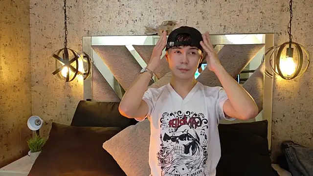 Crush Nier online show from 27, 2, 2026