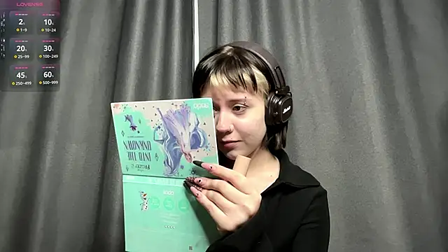 AueshaSimon online show from 31, 3, 2026