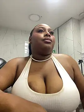 Snapshot of DestinyTornn chatting on 25, 6, 2026 DestinyTornn online show from 25, 6, 2026