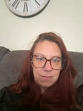 Cara-CurvyUK online show from 3, 3, 2026