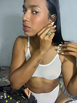 Snapshot of FlorSalvaje_ chatting on 2, 8, 2026 FlorSalvaje online show from 2, 8, 2026