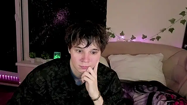 Snapshot of AnthonyCuutie chatting on 18, 4, 2026 AnthonyCuutie online show from 18, 4, 2026