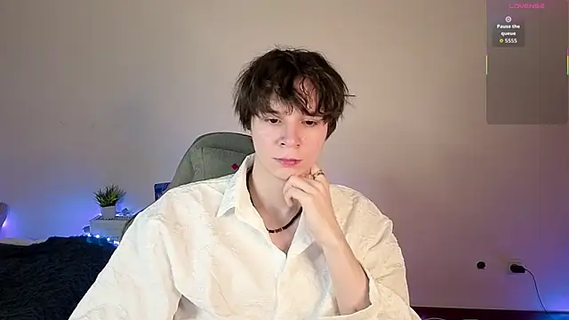 Snapshot of AnthonyCuutie chatting on 4, 6, 2026 AnthonyCuutie online show from 4, 6, 2026
