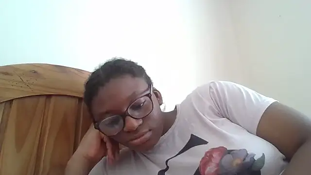 Snapshot of SexyGemBeauty chatting on 4, 6, 2026 SexyGemBeauty online show from 4, 6, 2026