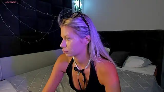 Snapshot of Sidny_Beth chatting on 23, 7, 2026 Sidny Beth online show from 23, 7, 2026