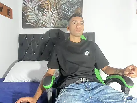 Snapshot of mauricio_smiith chatting on 2, 3, 2026 mauricio smiith online show from 2, 3, 2026